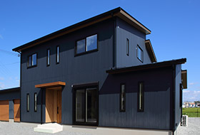 家族で触れ合う高気密高断熱住宅