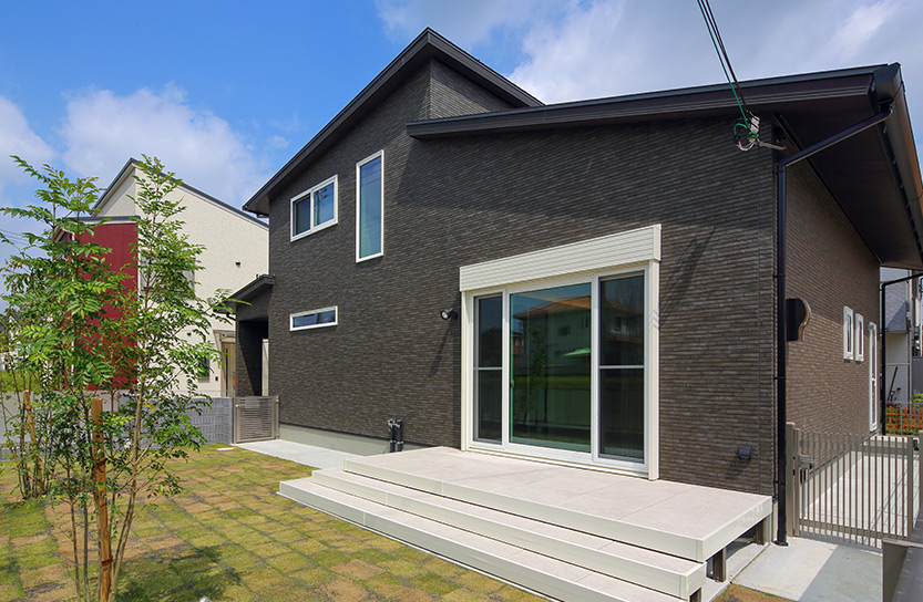 ゆとりの空間が魅力　開放的な高天井のある家