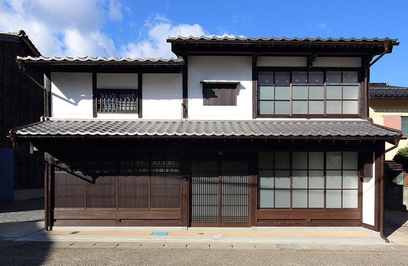 落ち着いた和モダンな家