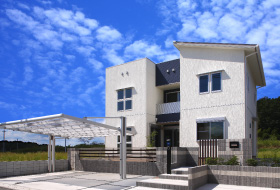 センターデッキのある家