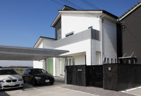 トーヨーキッチンが映えるデザイナーズハウス